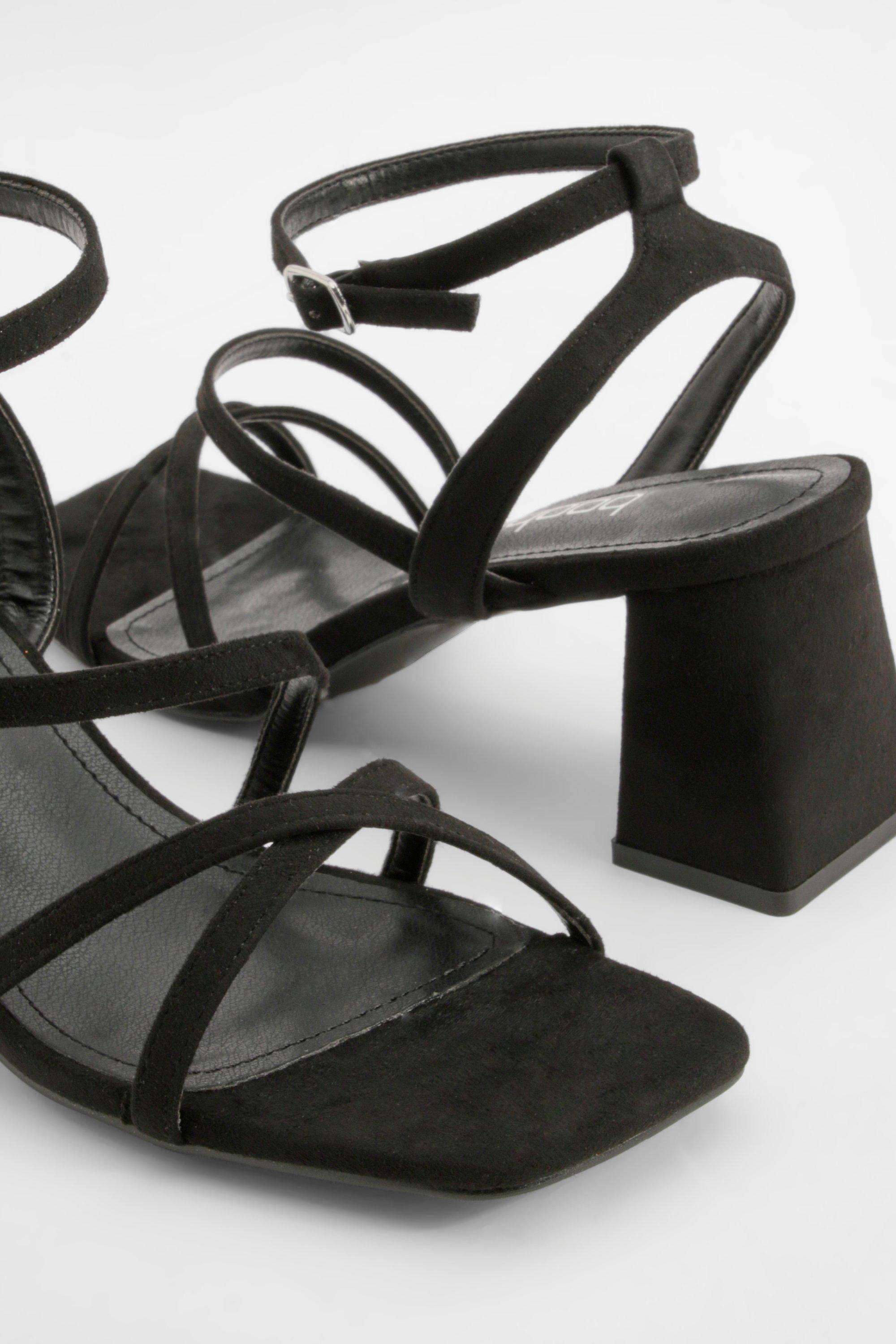 boohoo Escarpins À Talons Bloc Bas Et Brides Asymétriques