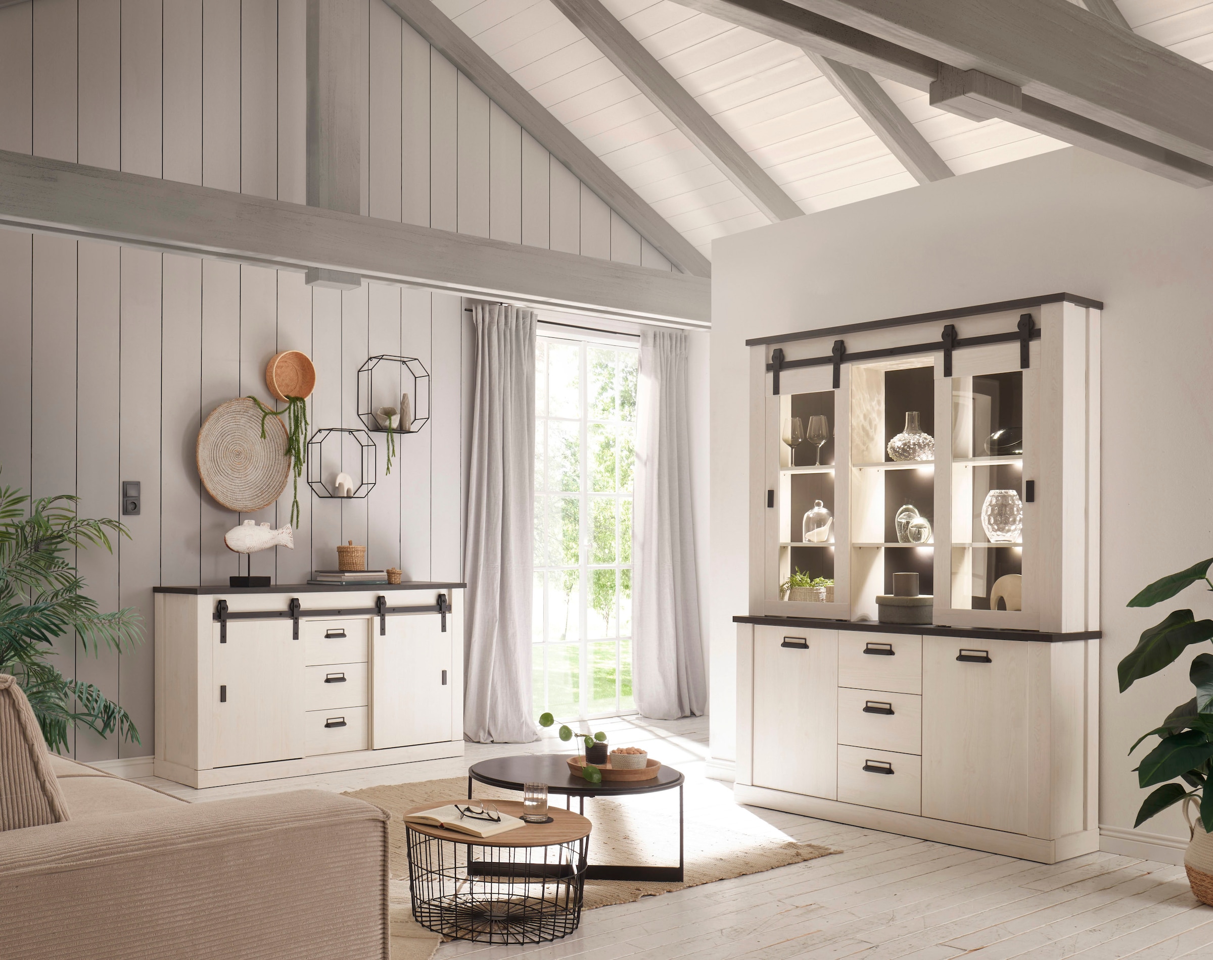 Home affaire Buffet »SHERWOOD« Holz Dekor, mit Scheunentorbeschlag und Apothekergriffen, Breite 133cm