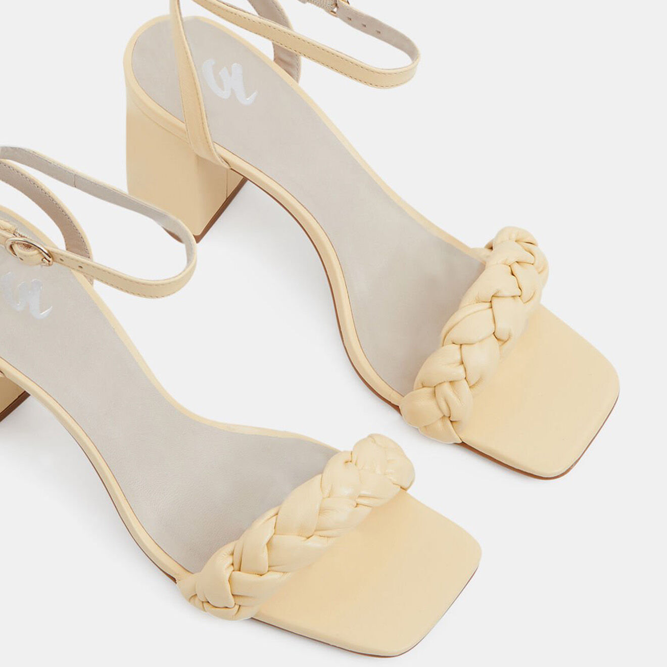 Galeries Lafayette Sandales en Cuir à bride tressée écrues - Talon 7 cm