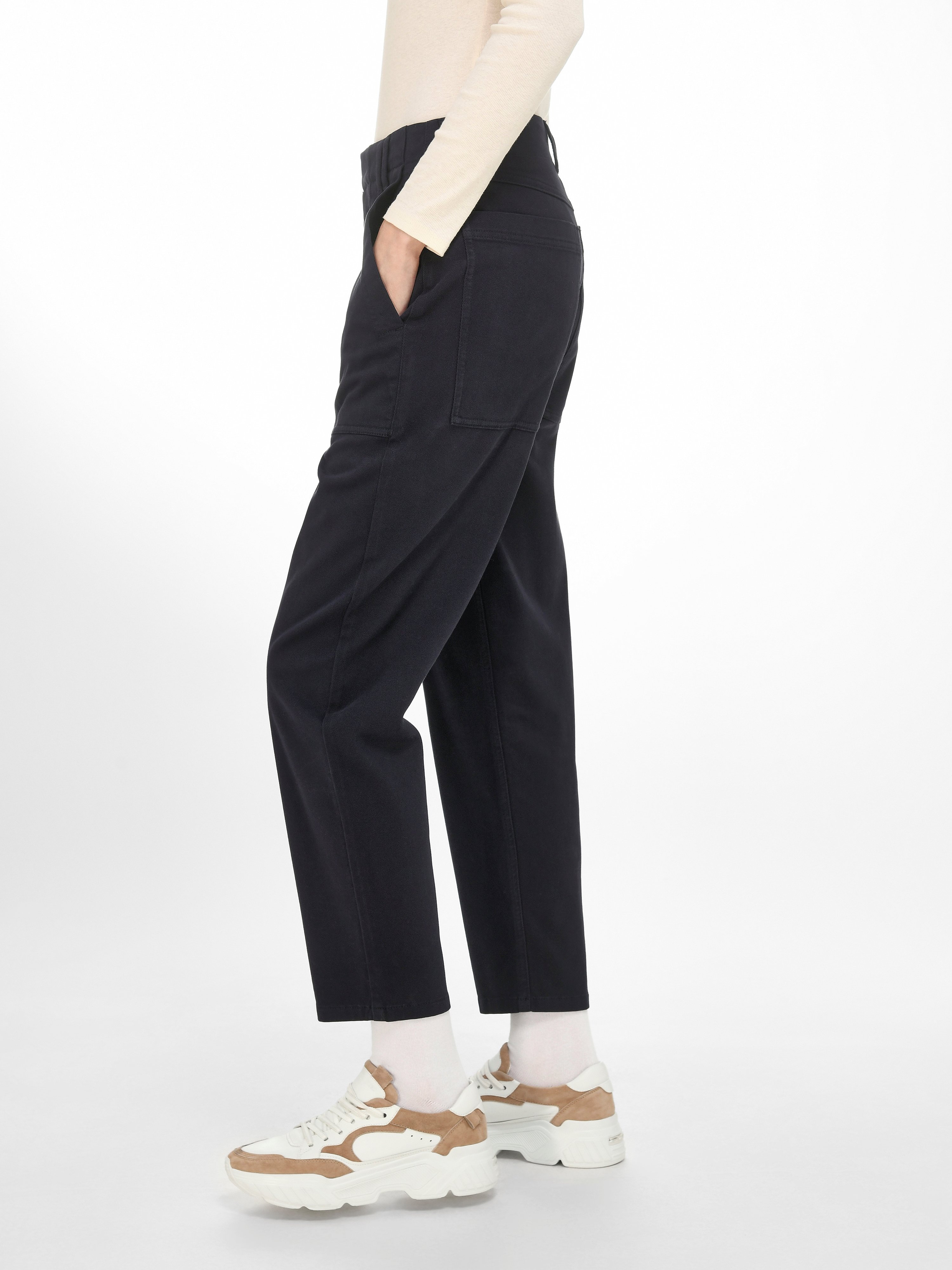 Knöchellange Feminine Fit-Hose