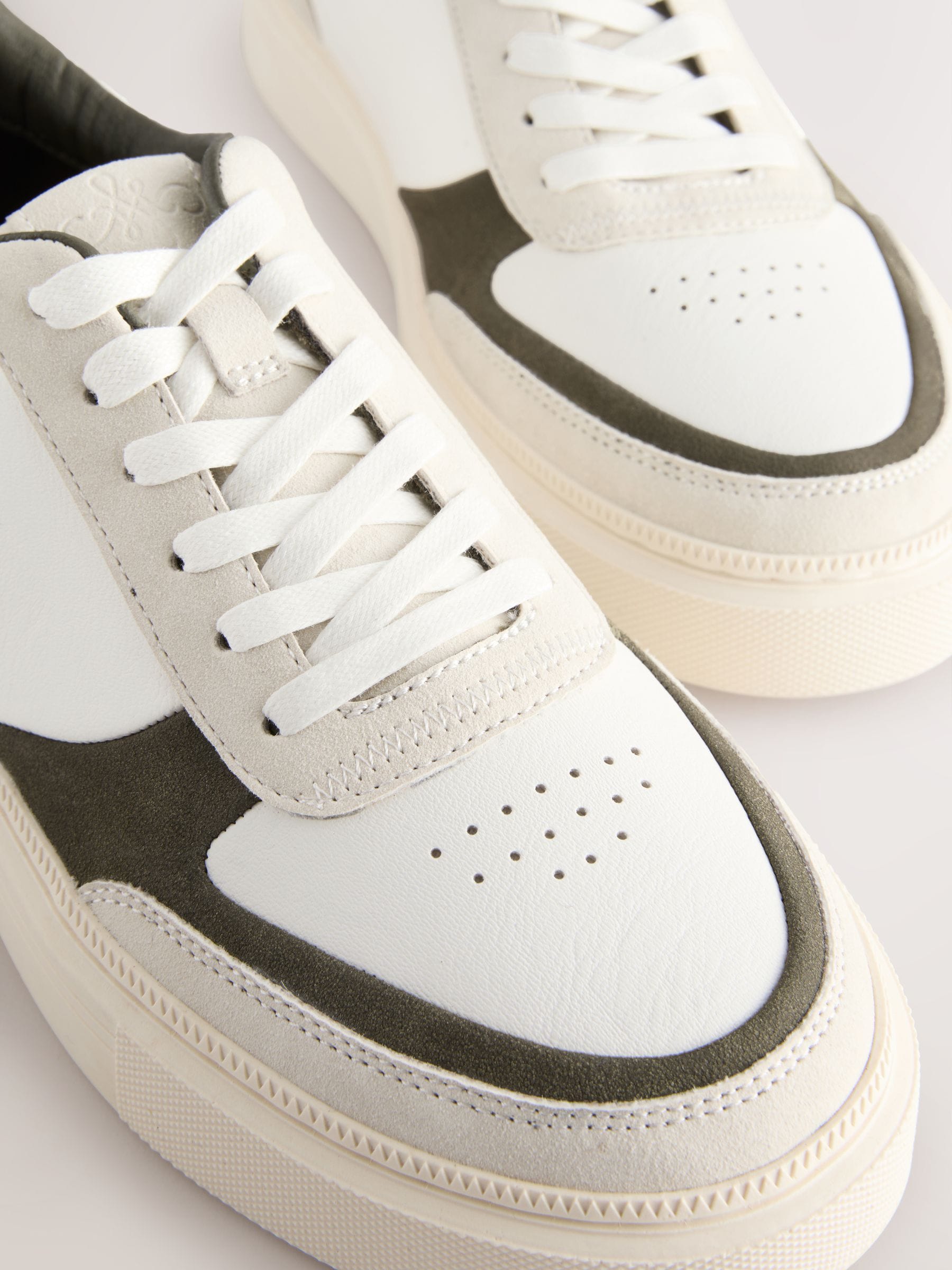 Crème - Sneakers met dikke zool