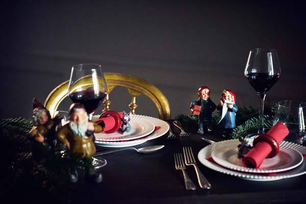 Nissernes Jul by Shane  Nisse-Stine - Bemalet