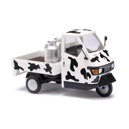 Busch Piaggio Ape 50 mit Kuhflecken, M 1:43