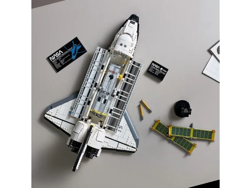 LEGO Creator Expert 10283 NASA Space Shuttle Discovery