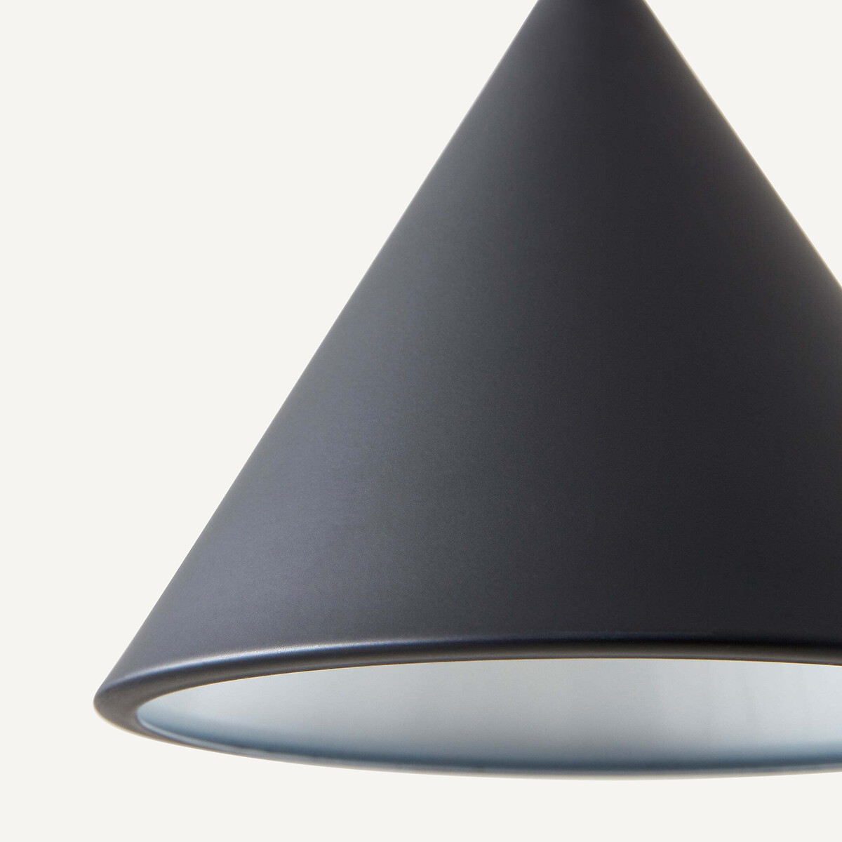 AM.PM<br>Luminária pendente cônica com 19 cm de diâmetro, Moke