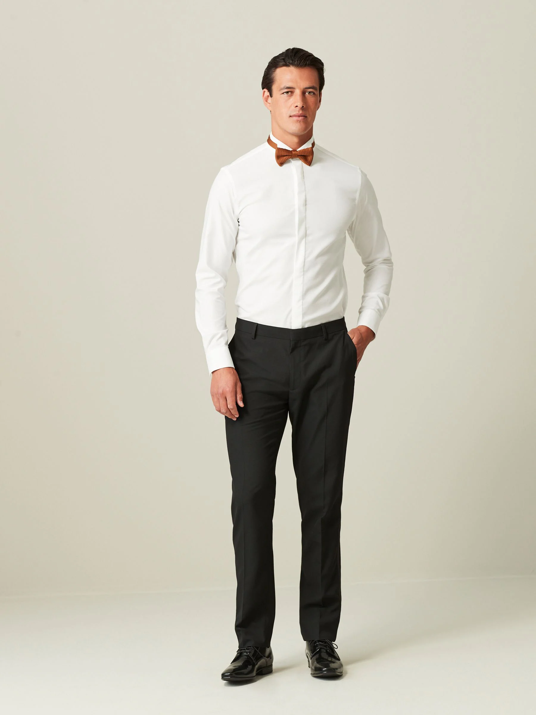 Zwart met bies - Tailored fit - Pantalon in smokingstijl