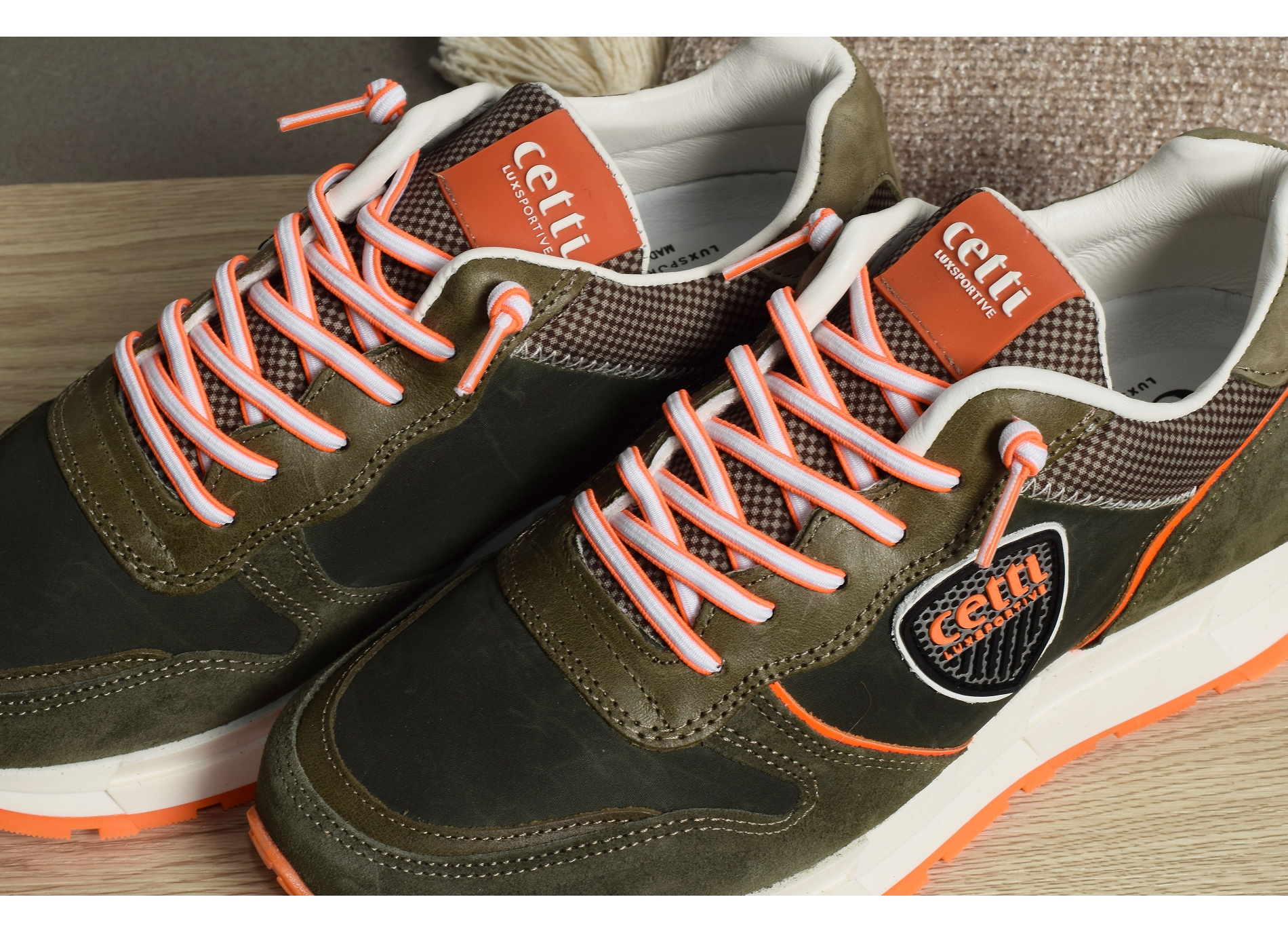C1336 kaki
