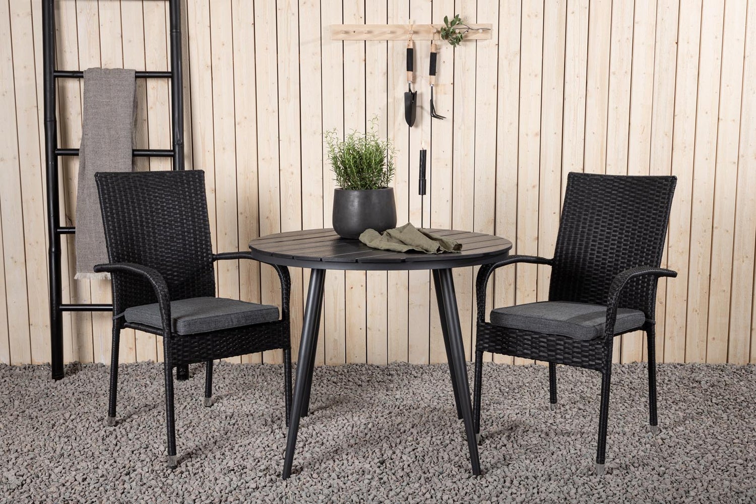 Tuinset Break: tafel 90x90cm, 2 Anna stoelen, zwart, zwart. 90 x 74 x 90 cm