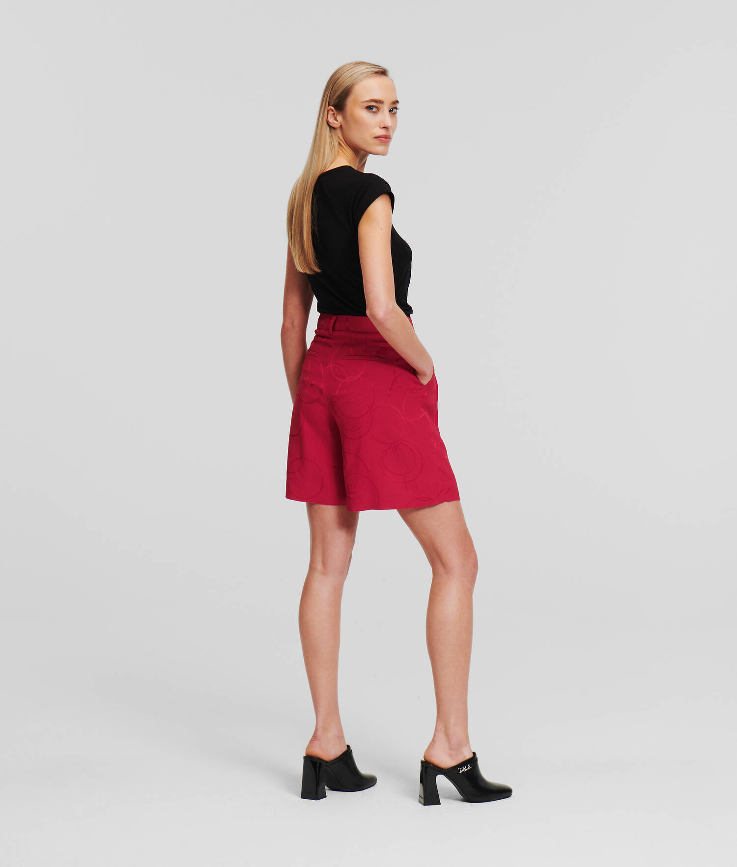 SHORT EN SATIN