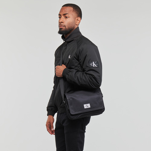 Calvin Klein Jeans - SPORT ESSENTIALS F CAMERABAG29 W - Noir