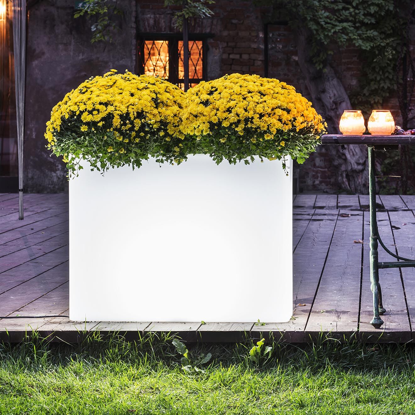 Serralunga Grand pot lumineux Rectangulaire blanc - 93.5x70x26.5 cm