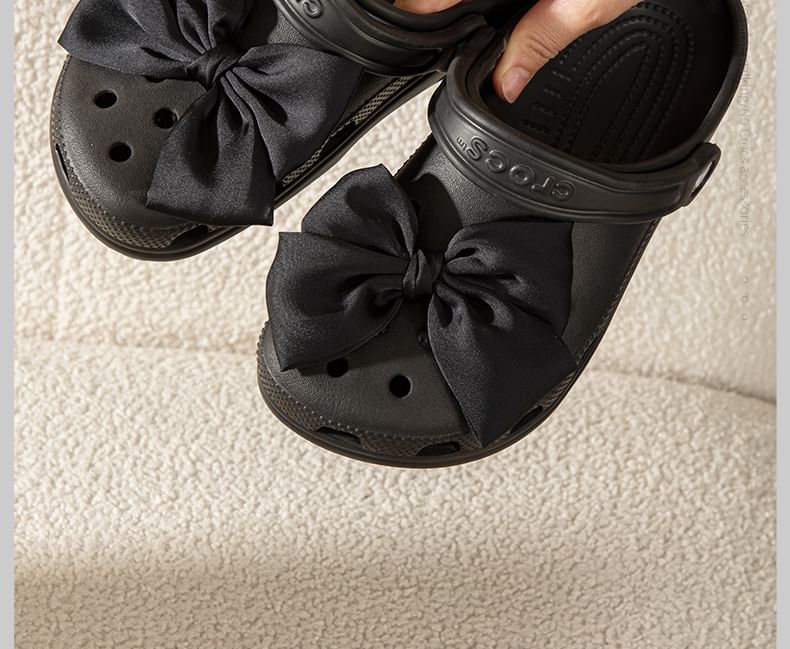 Dewy Kiss - Bow Clog Shoe Charm Set