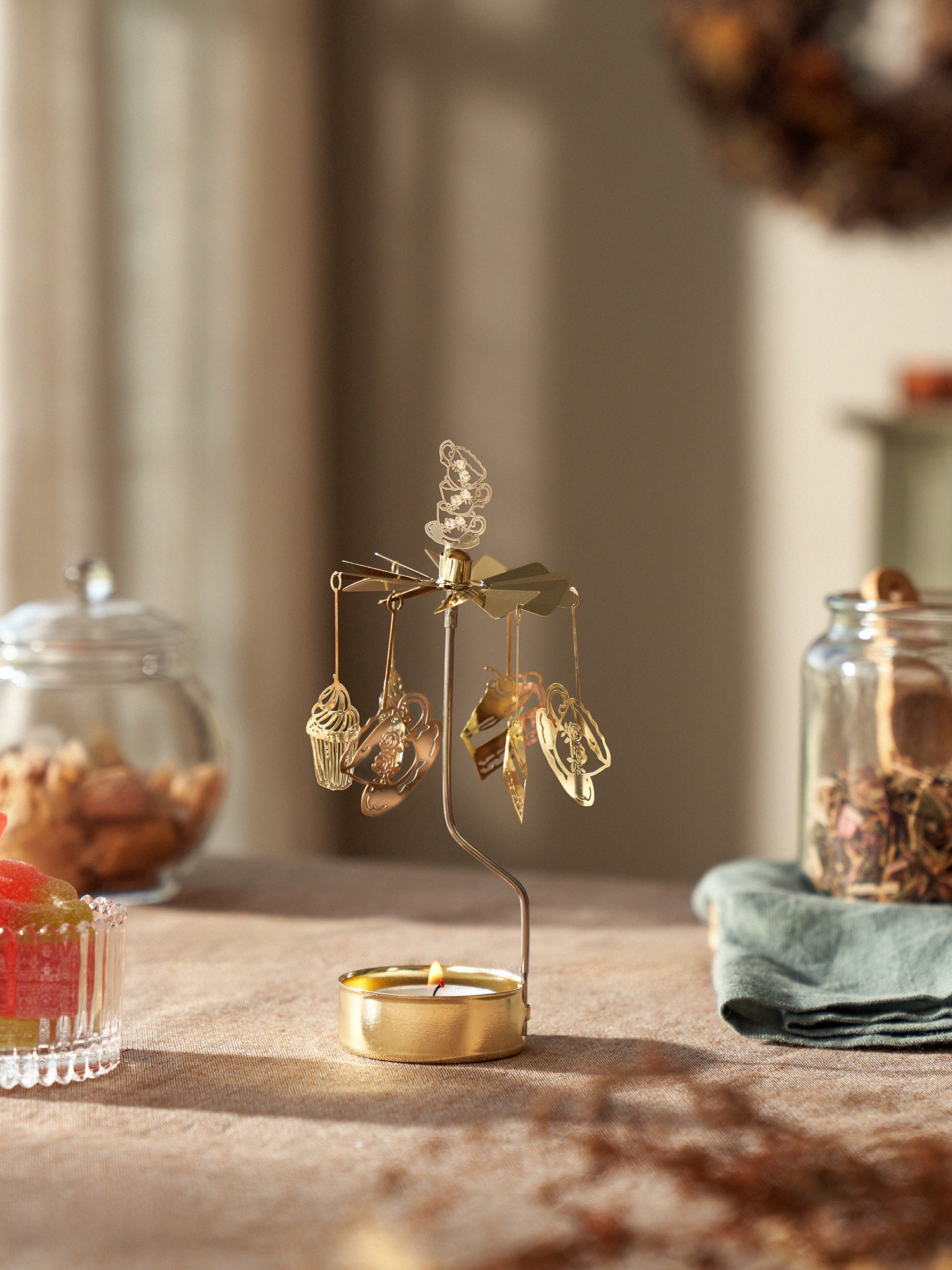 Englespil med Afternoon Tea-motiver | Metal. 7 x 7 x 17 cm. | Gold | Pluto