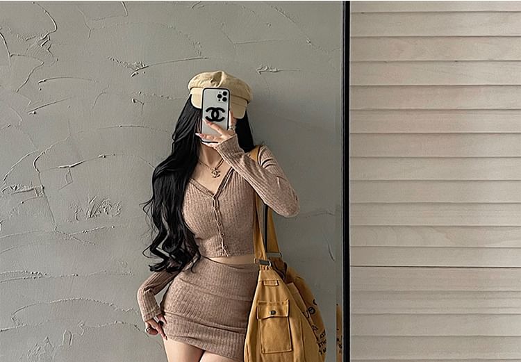 RainGirl - Lange mouwen V-hals effen gebreide top / Hoge taille effen mini-kokerrok