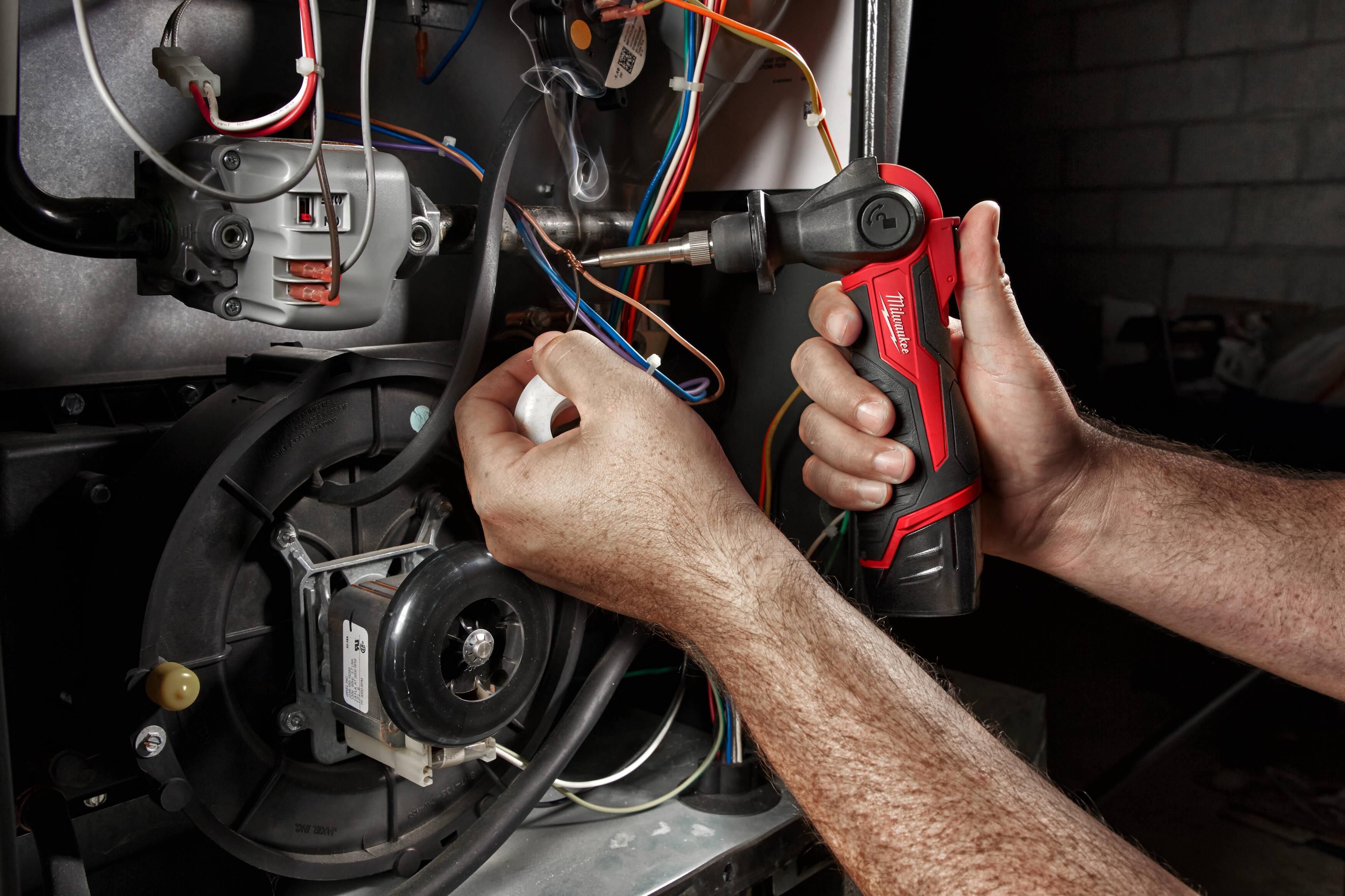 Milwaukee M12 SI-201C Accu Subcompacte Soldeerbout 12V 2.0Ah Li-Ion M12™ in koffer - 4933459761