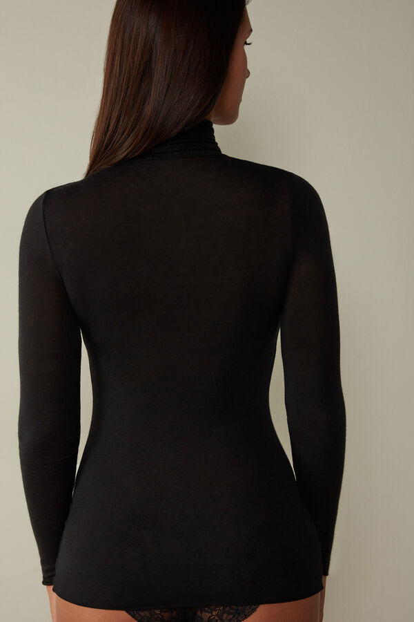 Camiseta de manga comprida com gola alta em cashmere modal ultraleve