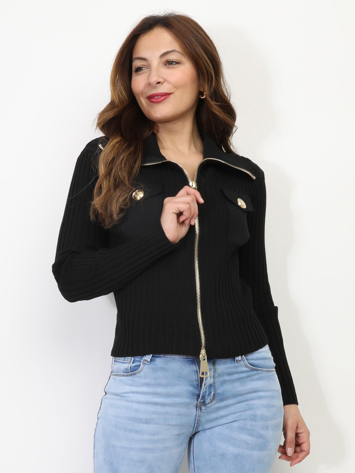 Pull en maille à zip et boutons dorés- Noir