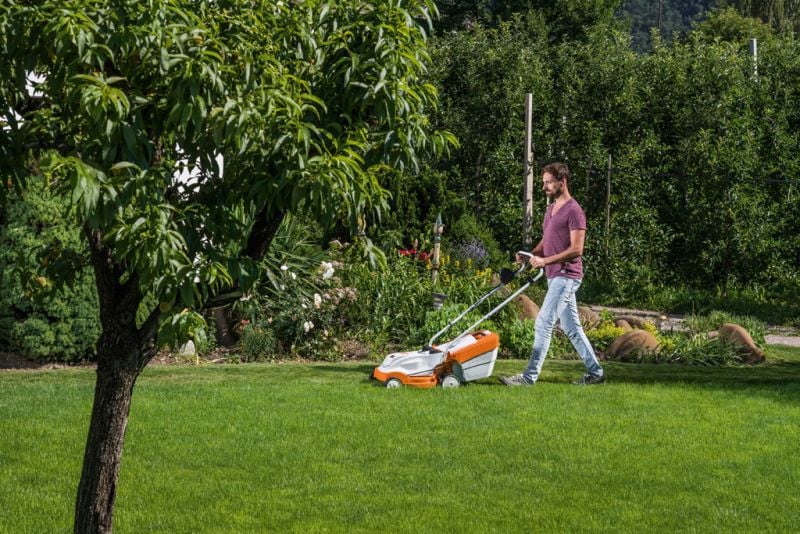 STIHL  RMA 235 - Accu grasmaaier incl accu en lader - 250 m2
