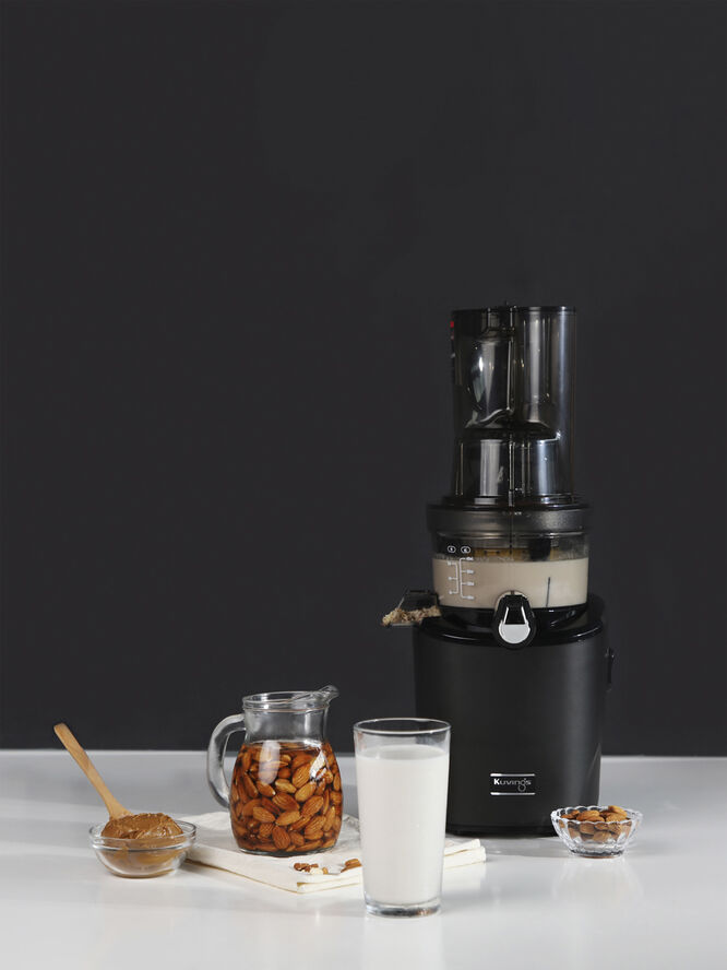 Witt KUVINGS REVO830 BLACK SLOWJUICER Sort