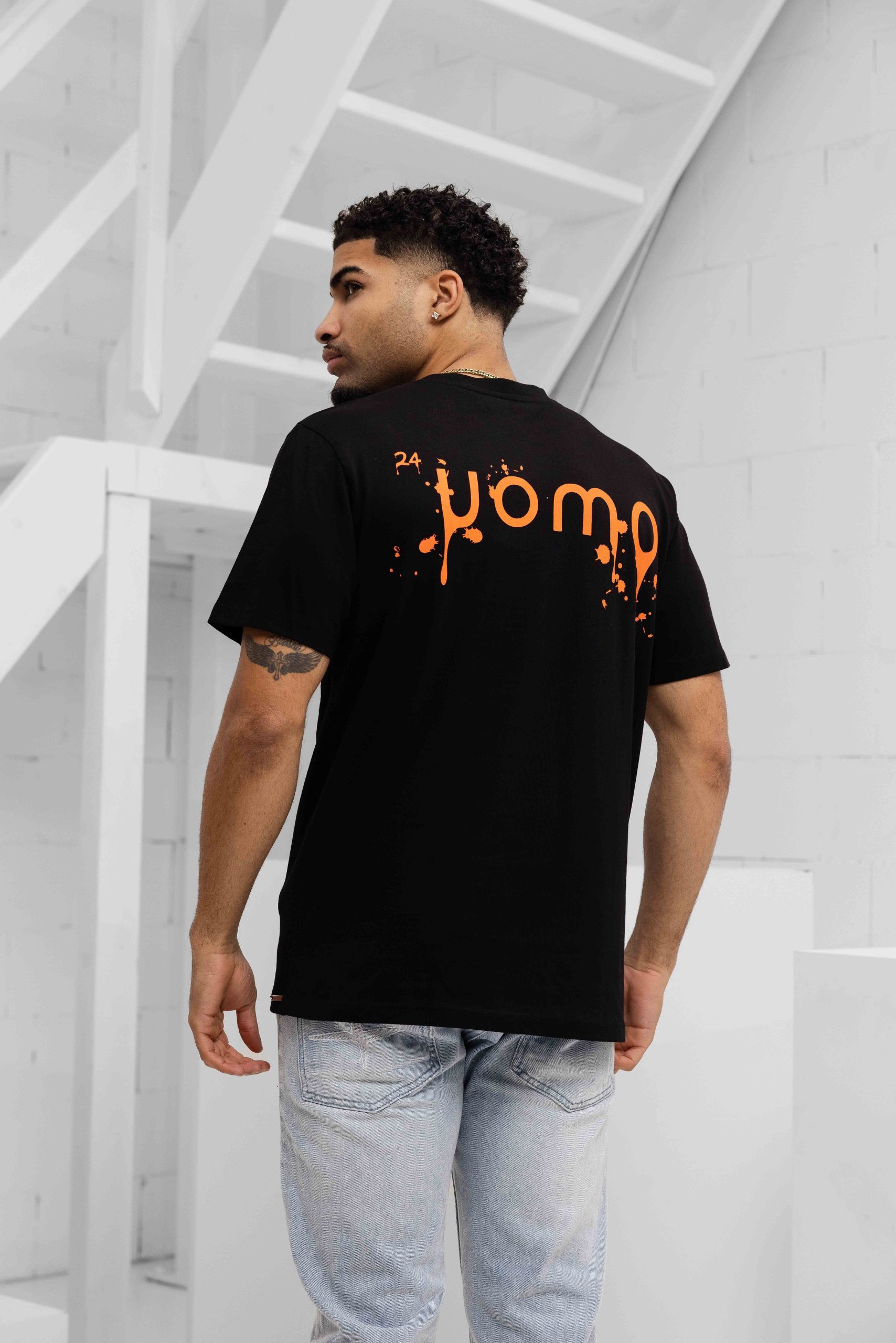 24 Uomo Paint T-Shirt Heren Zwart/Oranje