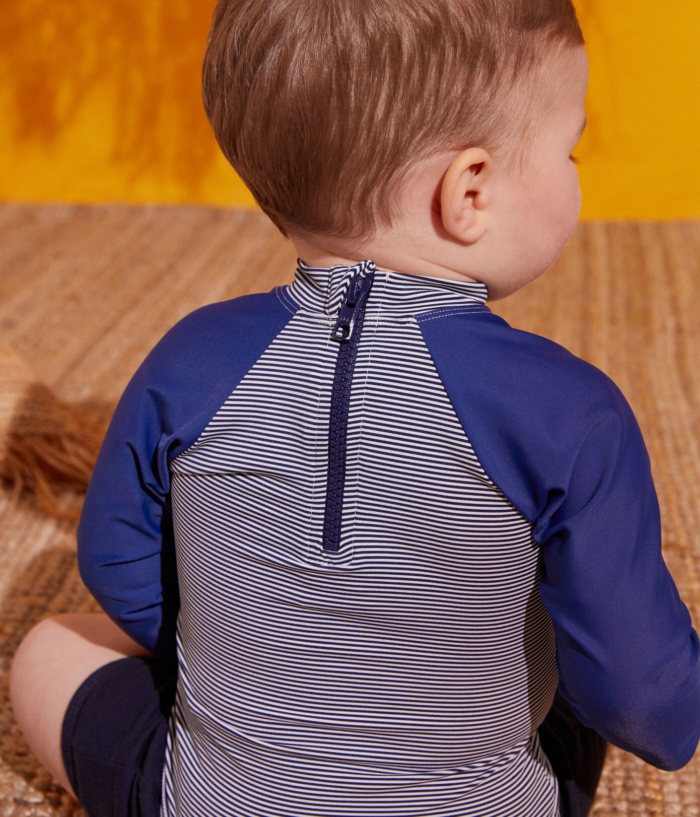 Tee-shirt anti-UV en matière recylée bébé