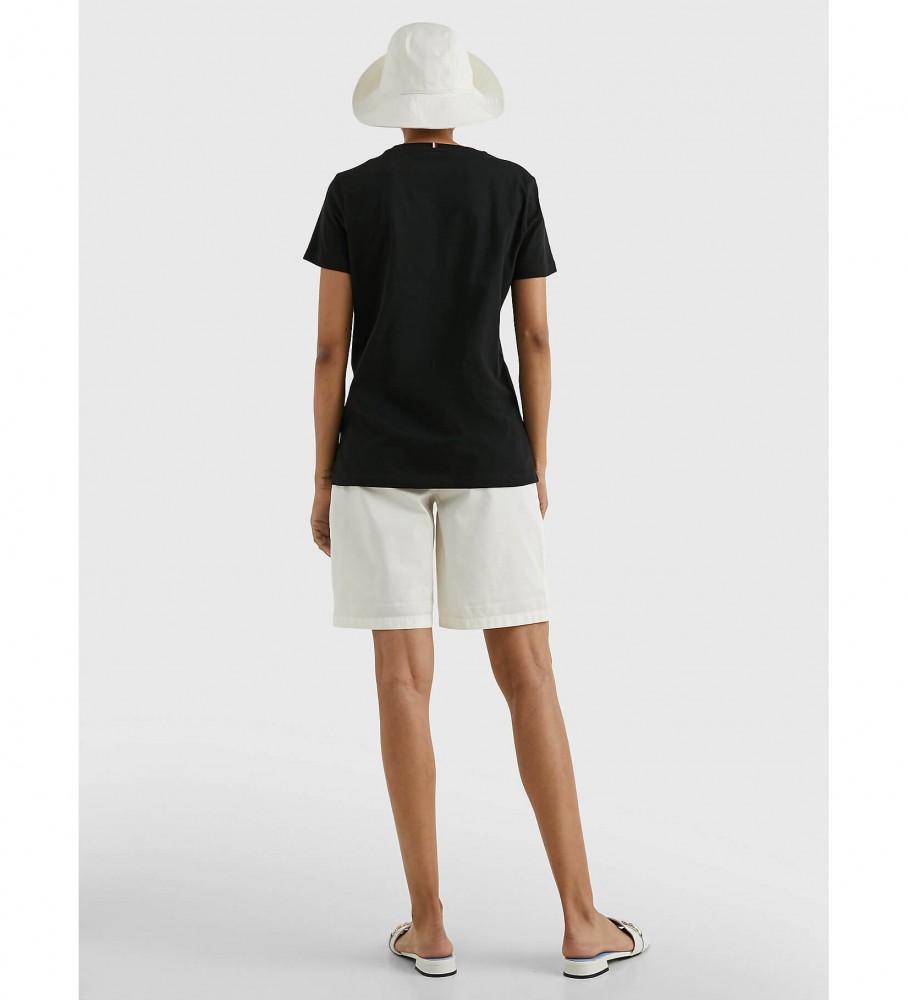 Camiseta Tommy Hilfiger Heritage com gola redonda e estampa, preta.