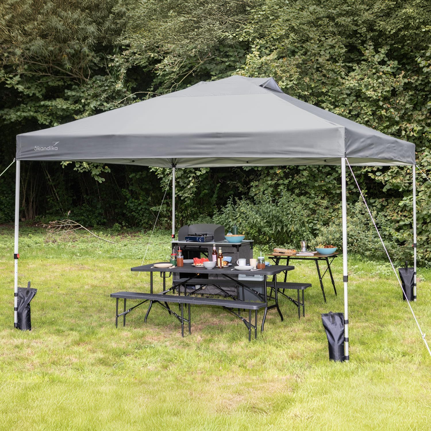 Skandika Pavillon Solvorn 3,6 x 3,6 m | patentierter Einhand-Mechanismus, Pop Up Faltpavillon mit Stahlgestell, UV-Schutz 50+, wetterfest, feuerfest CPAI-84, 3 m Höhe, Partyzelt | Garten, Camping