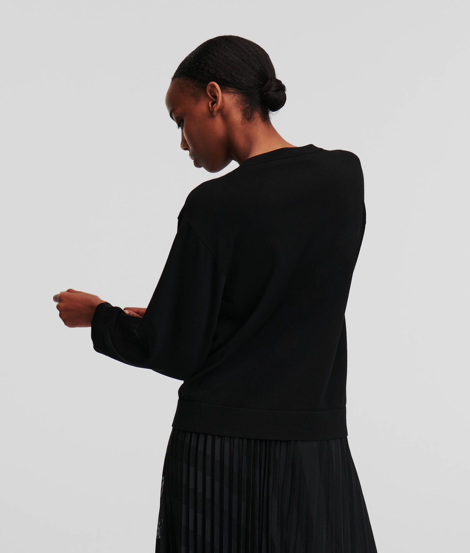PULL À COL EN V KARL SIGNATURE