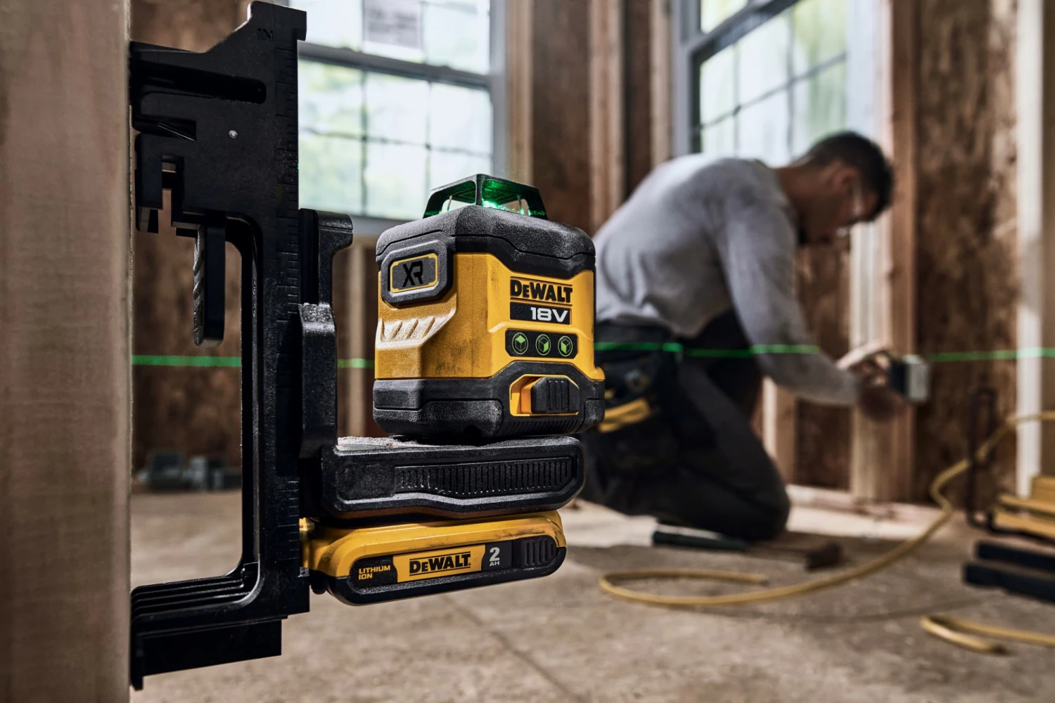 DeWALT DCLE34031N-XJ 18V Li-ion Accu Zelfnivellerende Kruislijnlaser body - 3x360° - Groen