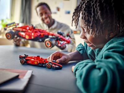 LEGO Ferrari SF-24 F1 auto (42207)