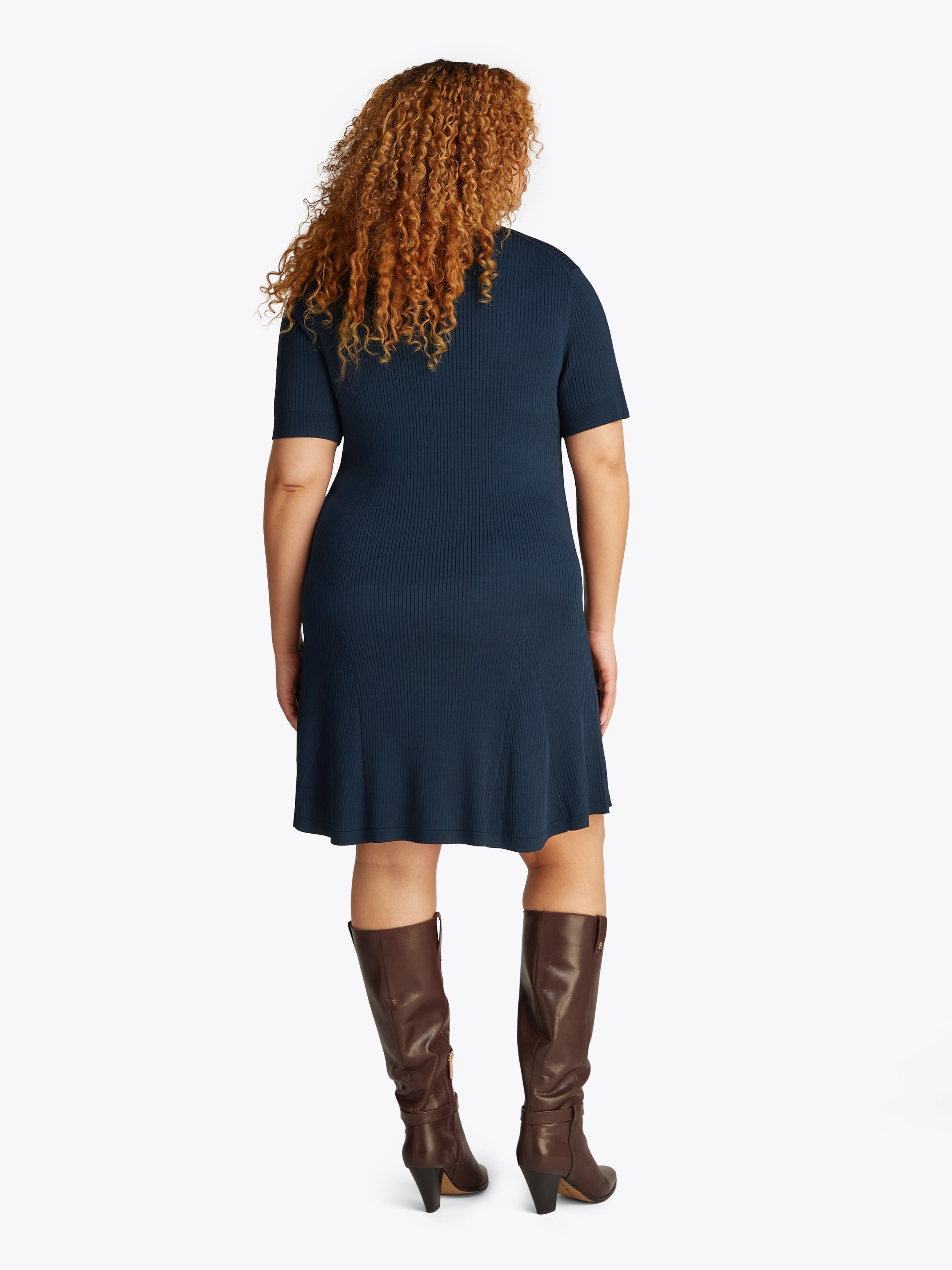 Tommy Hilfiger Curve Strickkleid »CRV RIB BTN F&F POLO SWT DRESS« in Grossen Grössen, Polokragen, Logostickerei