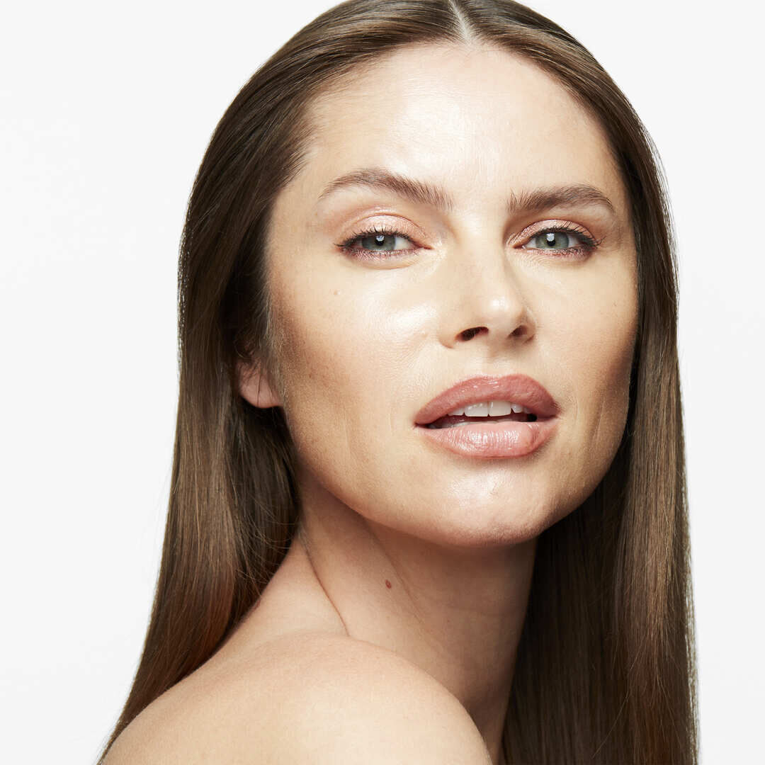 MAC STROBE STROBE DEWY SKIN TINT