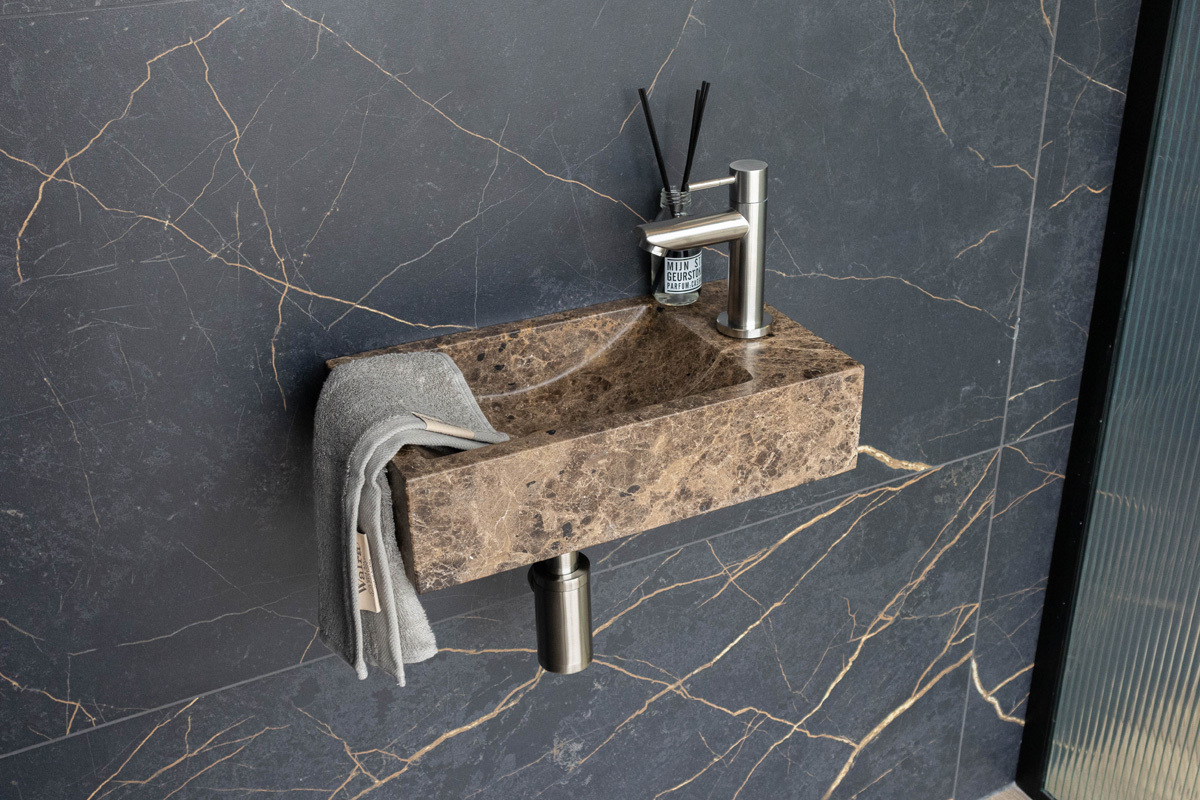 Saniclear Dark Emperador fonteinset met rechte kraan in RVS