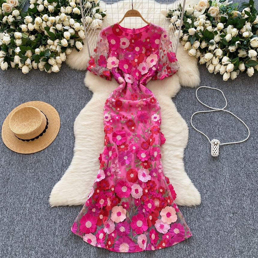 Lucuna - Maxi-zeemeerminjurk met korte mouwen, ronde hals en bloemenborduursel