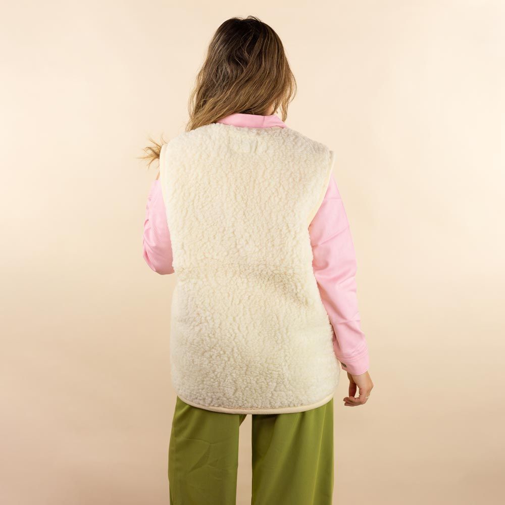 Moonrise dames bodywarmer wol Danica beige met knoopje