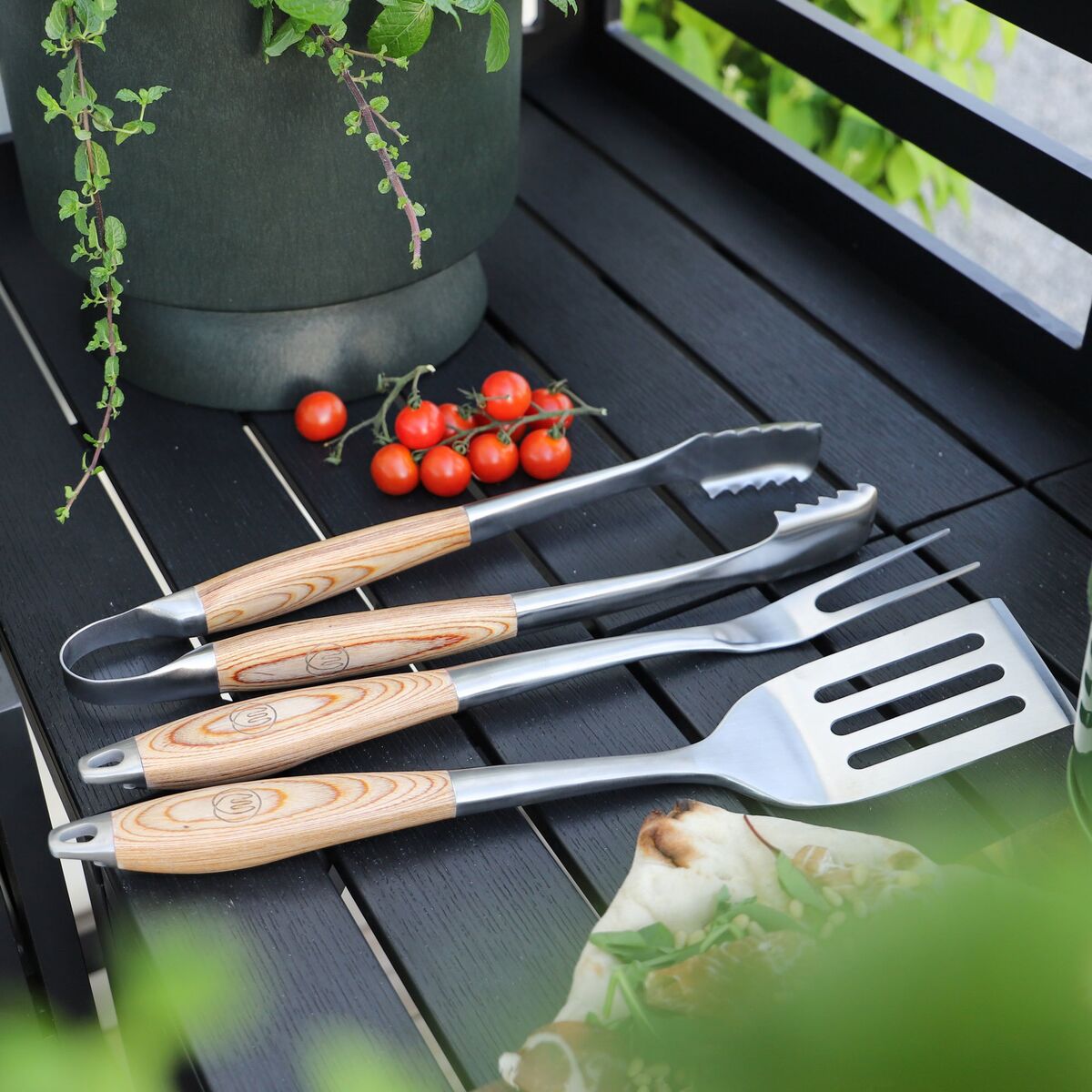 Grillsett, 3 deler