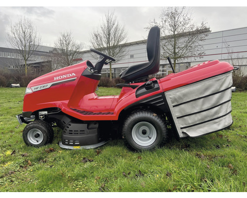 HONDA HF 2317 HM zitmaaier