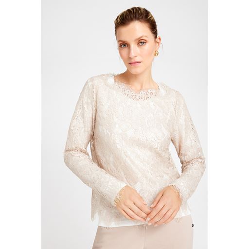 Gustav Lacia Blondebluse, Chateau Gray, 44