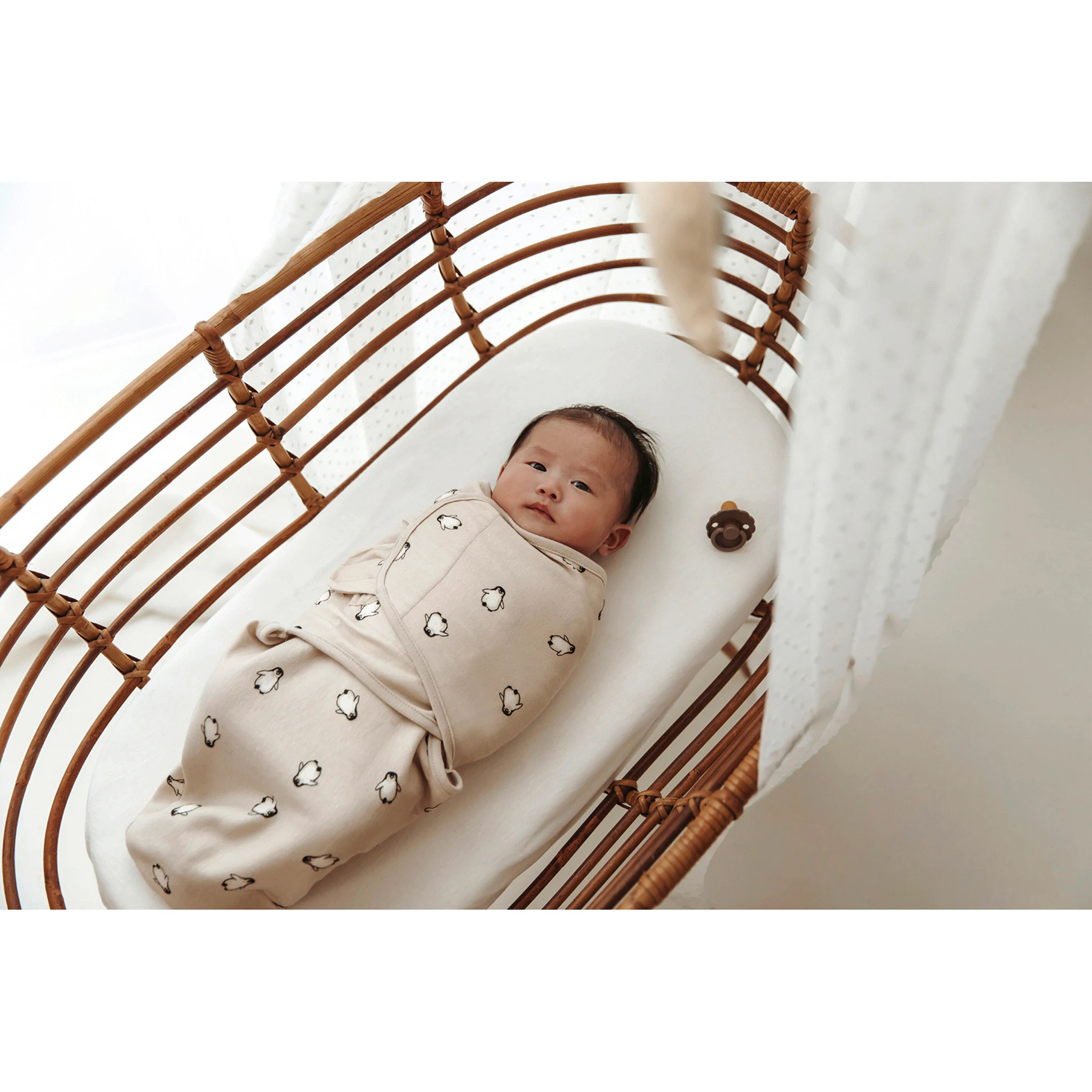 Meyco Baby Pucktuch SwaddleMeyco 1.0 TOG Größe S/M Pinguin / Soft Sand