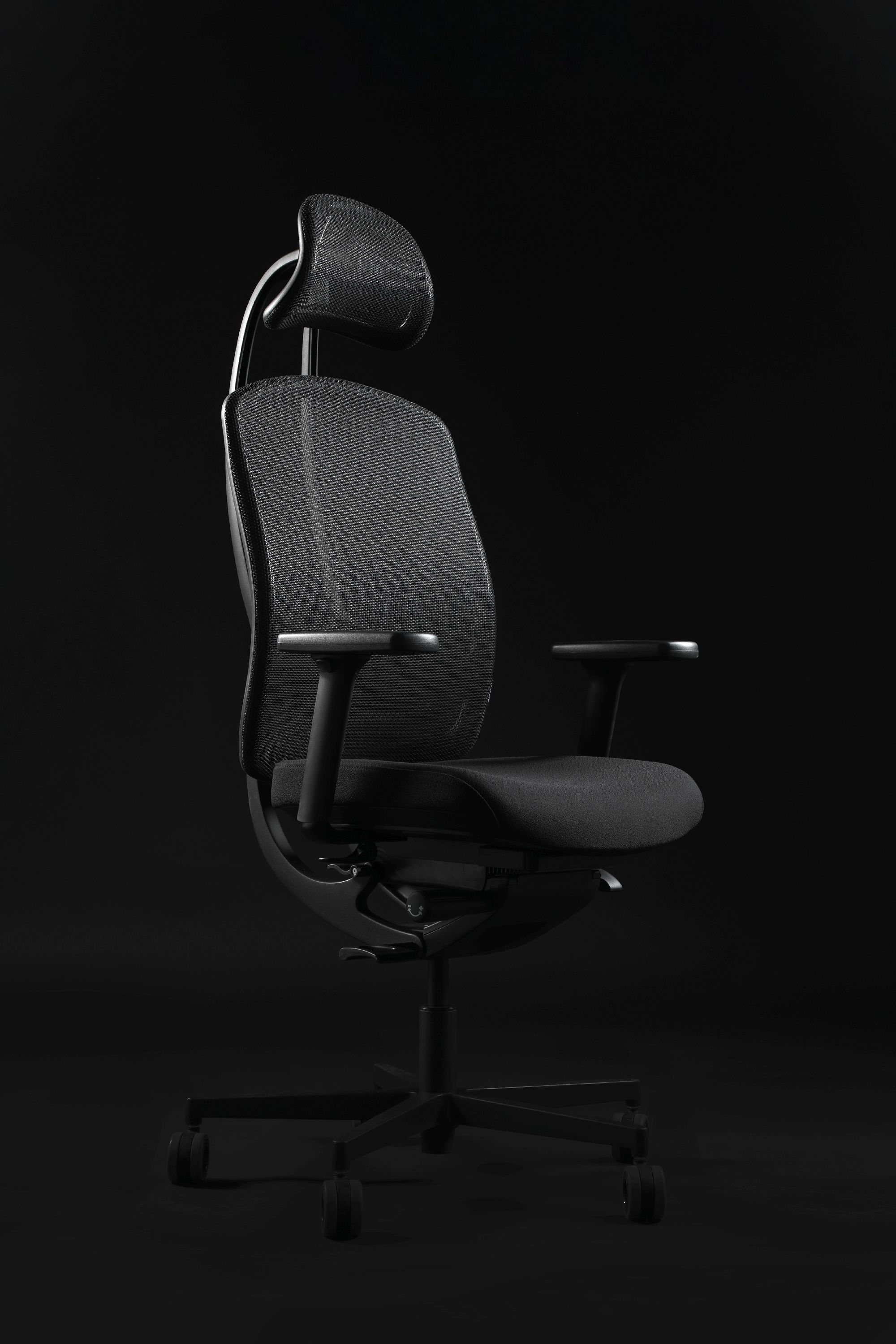 Drehstuhl AluMedic Black