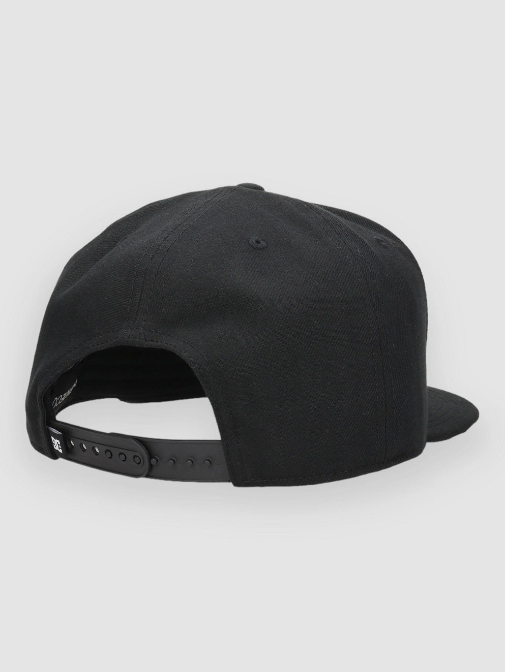 DC Semi-Pro Snapback Cap black