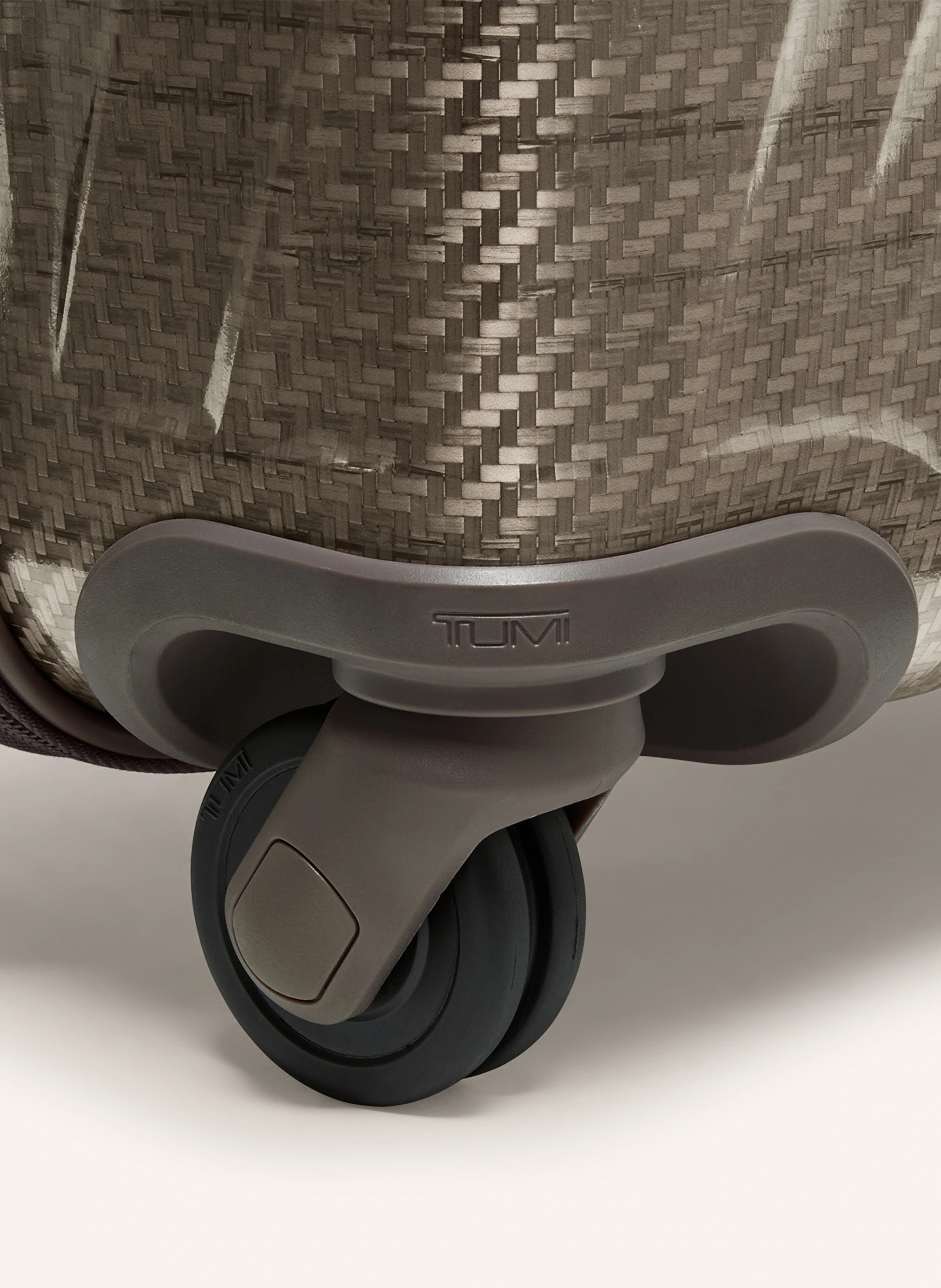 TUMI 19 DEGREE LITE Trolley INTERNATIONAL CARRY-ON