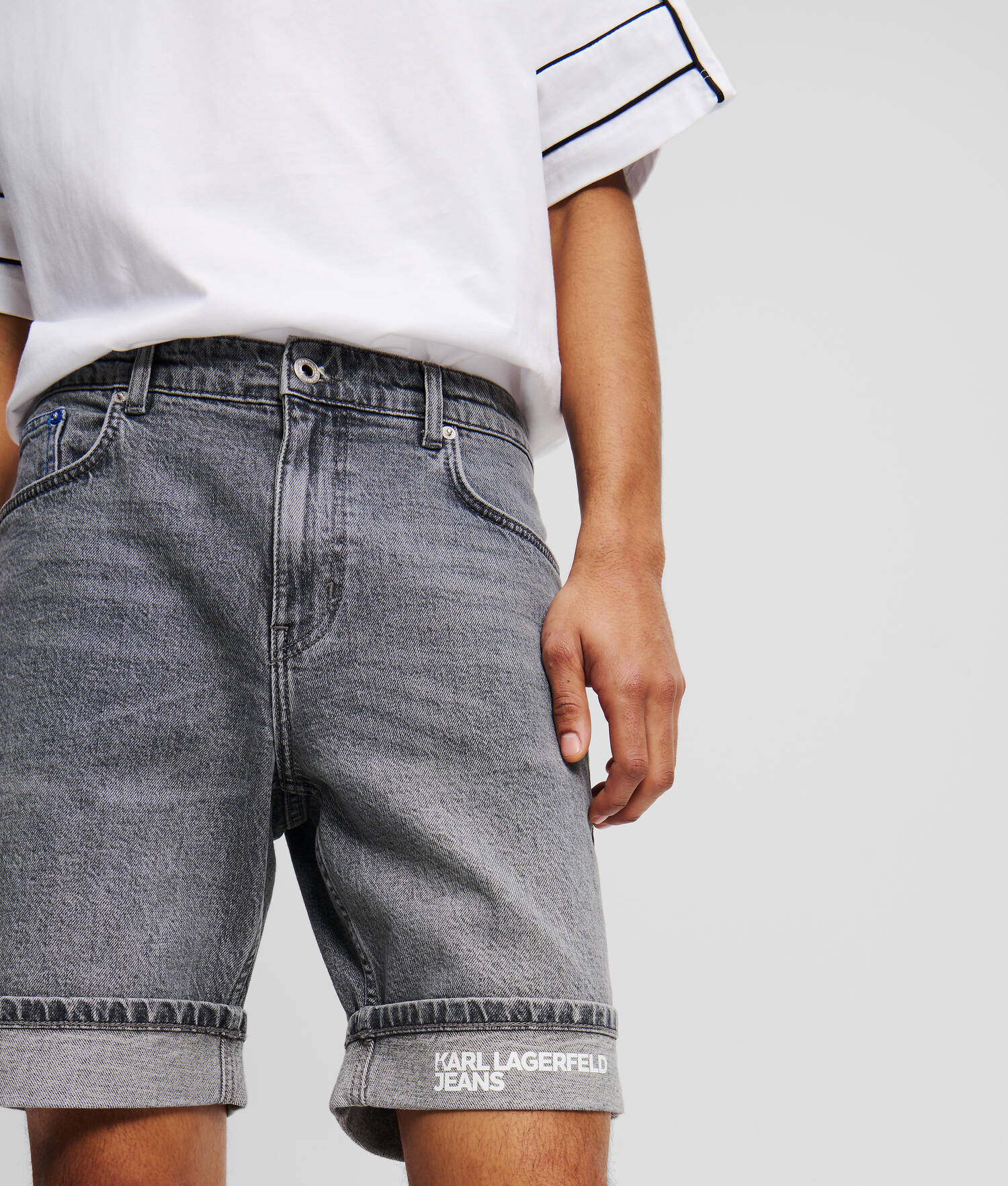 SHORT SLIM - Gris clair délavé
