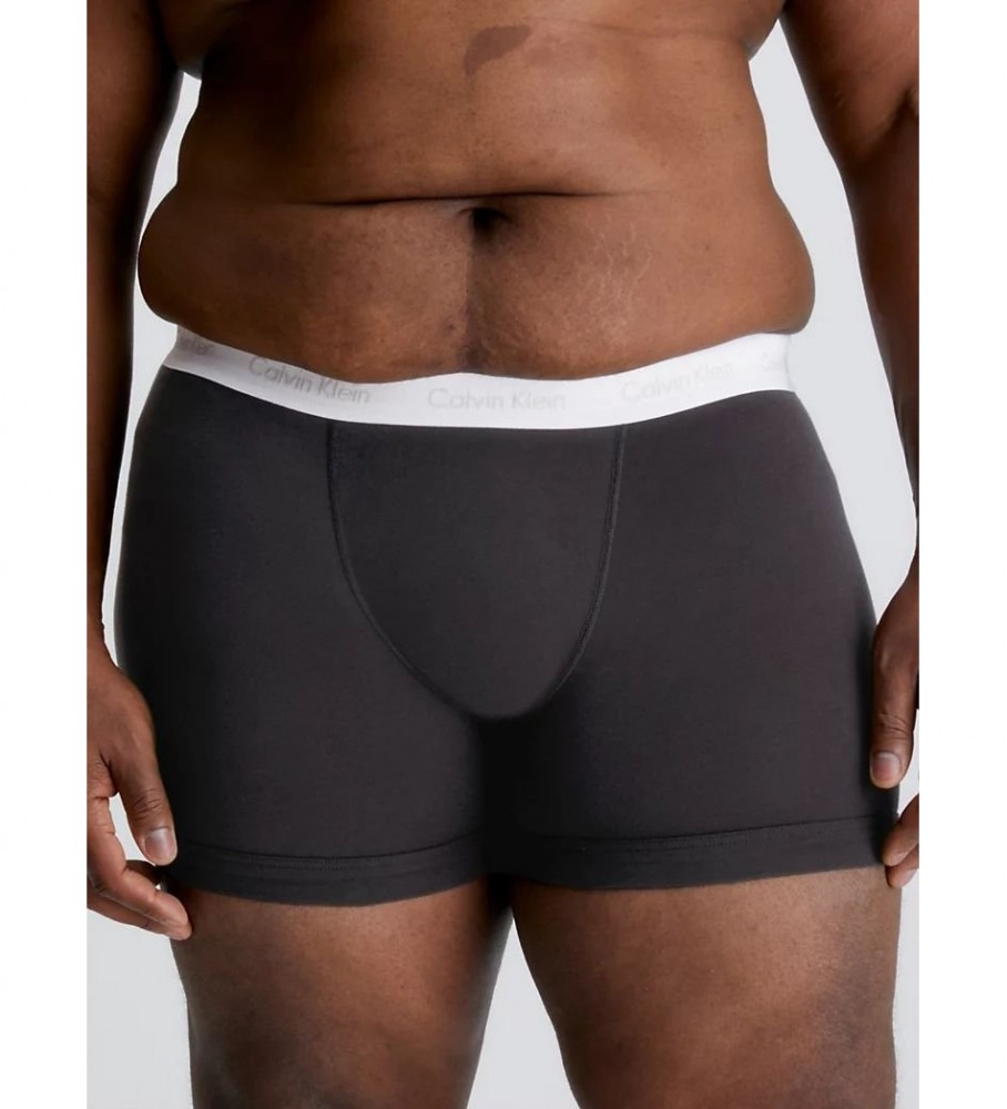 Pacote com 3 cuecas boxer plus size da Calvin Klein