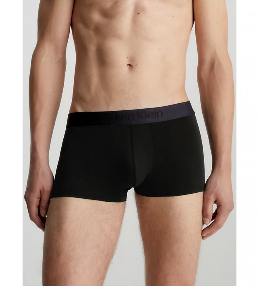 Cuecas boxer Calvin Klein de cintura baixa, pacote com 3 unidades, pretas.