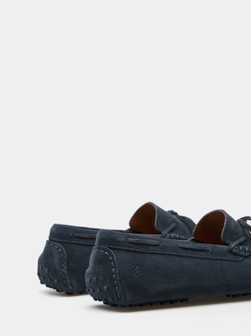 Mocassins em camurça