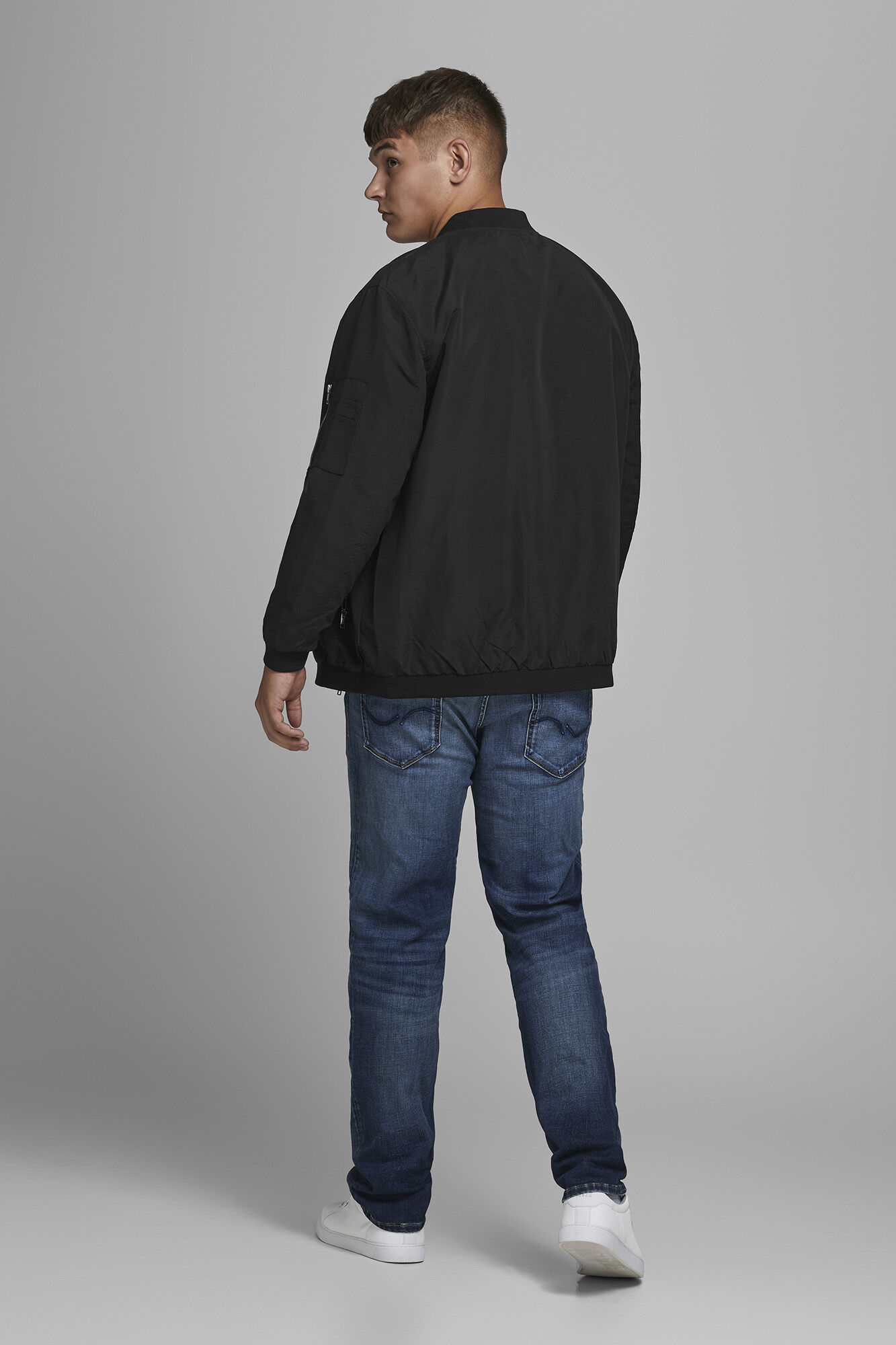 Jaqueta bomber leve PLUS