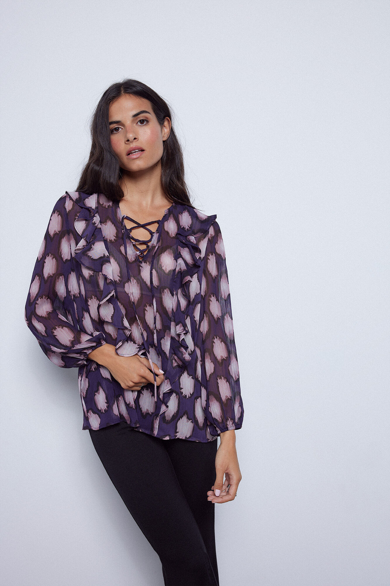 Blusa estampada com babados