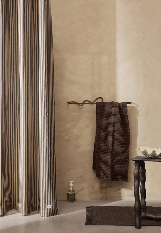 Ferm Living Curvature handdoekstang messing