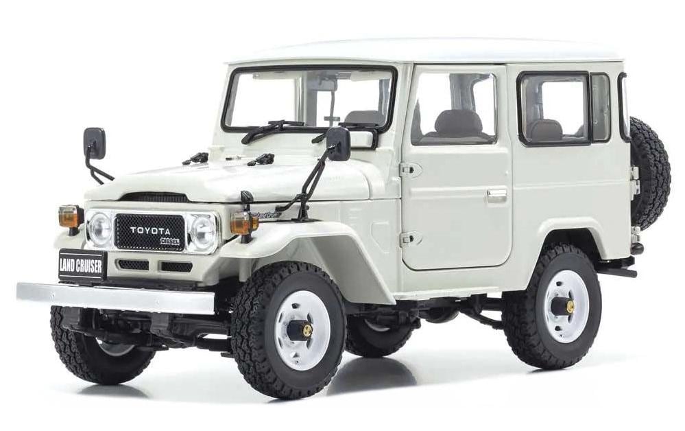 Toyota Land Cruiser 40 Van 1980 Weiss, 1:18<br>Detailgetreues Modellauto für Sammler im Massstab 1:18